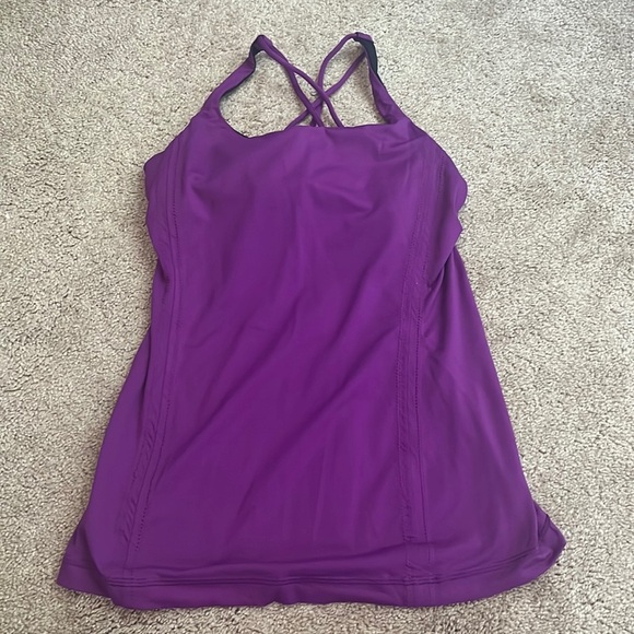 Purple Lululemon Tank with built in bra size 4 - Picture 1 of 4
